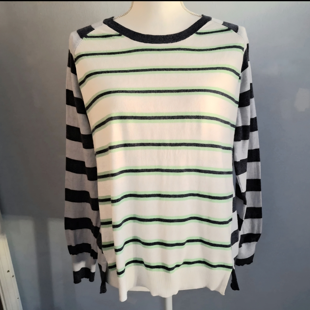 Elegant Striped Crew Neck Sweater